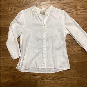 Liz Claiborne white linen blouse. Size Medium